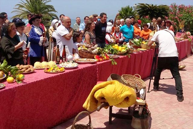 Gustare Sicilia Gioiosa Marea - TAVOLATA