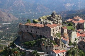 Castiglione veduta del castello