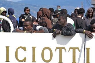 - ITALY - IMMIGRATION - REFUGEE -RESCUE - SEA -Object nameITALY - MIGRANTS - RESCUE - SEAObject nameITALY - MIGRANTS - RESCUE - SEAObject nameITALY - MIGRANTS - RESCUE - SEA