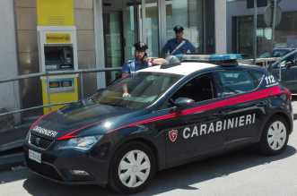 Carabinieri presso Poste via san Cosimo (1)