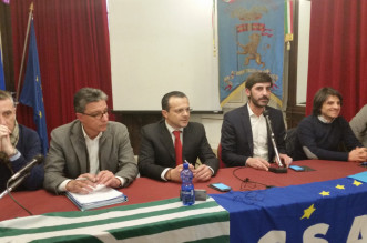 Tavolo con Villarosa e De Luca