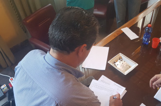 De Luca firma la nota per i Revisori dei Conti che dovranno redigere la relazione per l'avvio della procedura di dissesto