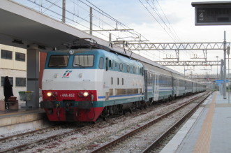 Trenitalia,_444052_Brindisi