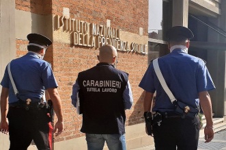 foto Carabinieri reddito cittadinanza