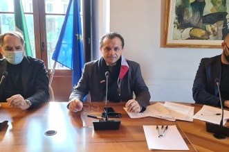 Da sin. Bruno Mancuso, Cateno De Luca e Salvo Puccio